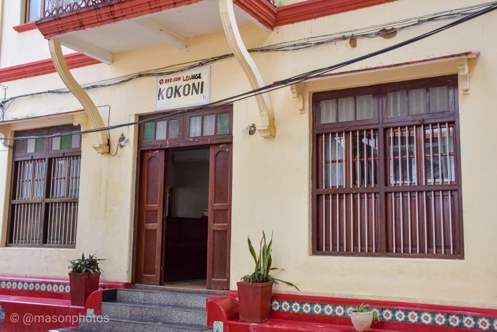 Red Sun Lodge Kokoni Ngambo 外观 照片
