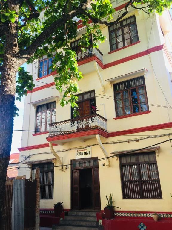 Red Sun Lodge Kokoni Ngambo 外观 照片
